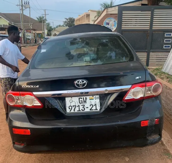 Toyota Corolla S 5-Speed 2013 Black