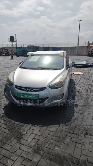 Hyundai Elantra 2012 Silver