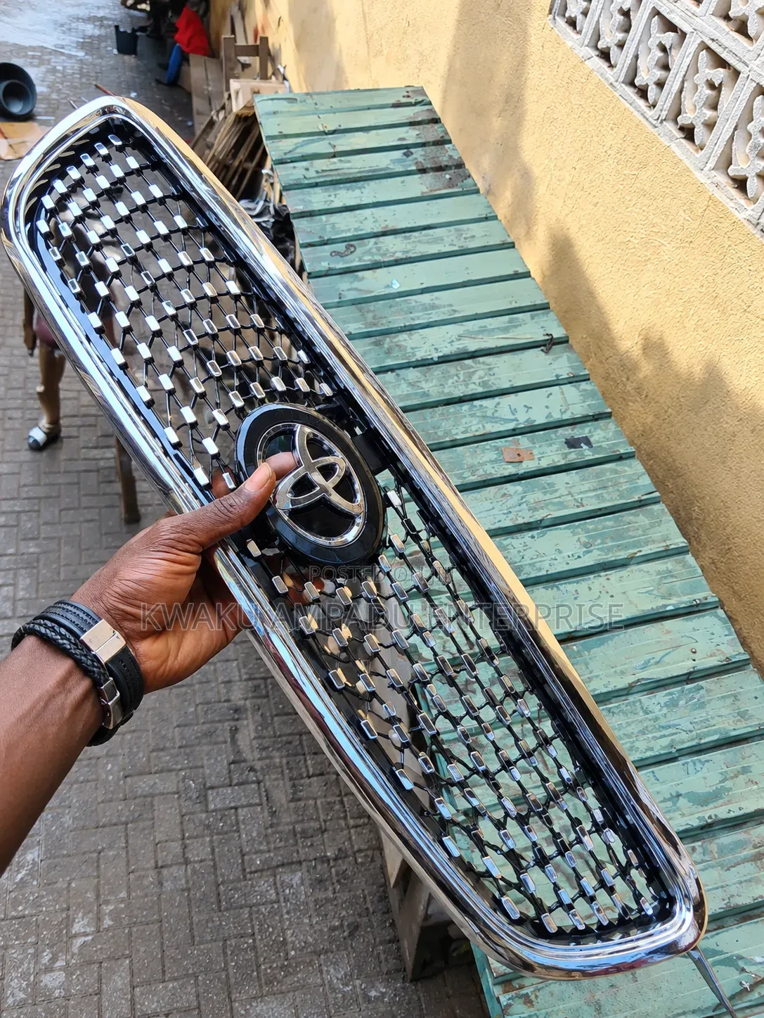 Toyota Corolla Chrome Mesh Front Grille (2003–2008)