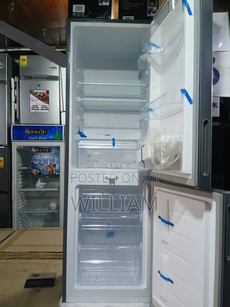 Roch Refrigerator With a Capacity of 200 Litres