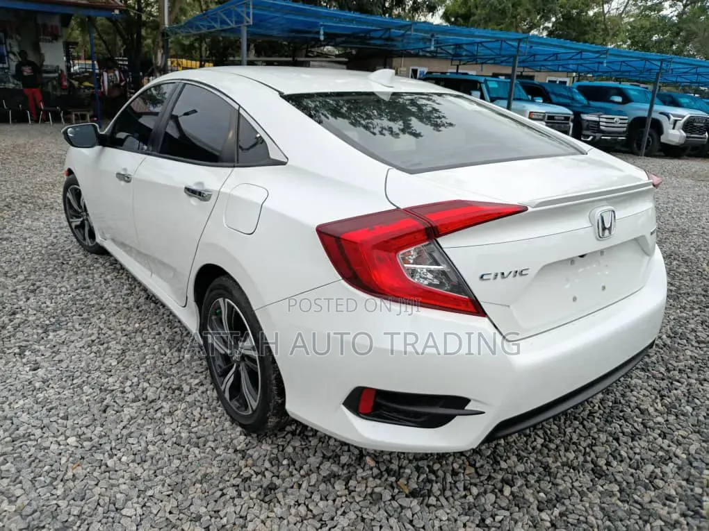 Honda Civic 2016 White