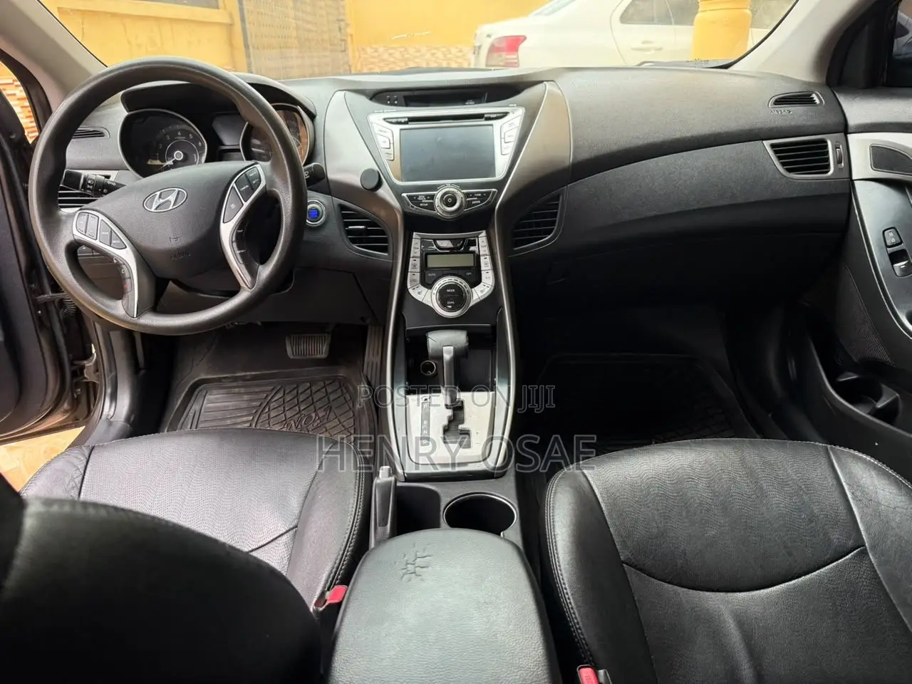 Hyundai Elantra GLS Sedan FWD (1.8L 4cyl 6M) 2013 Brown