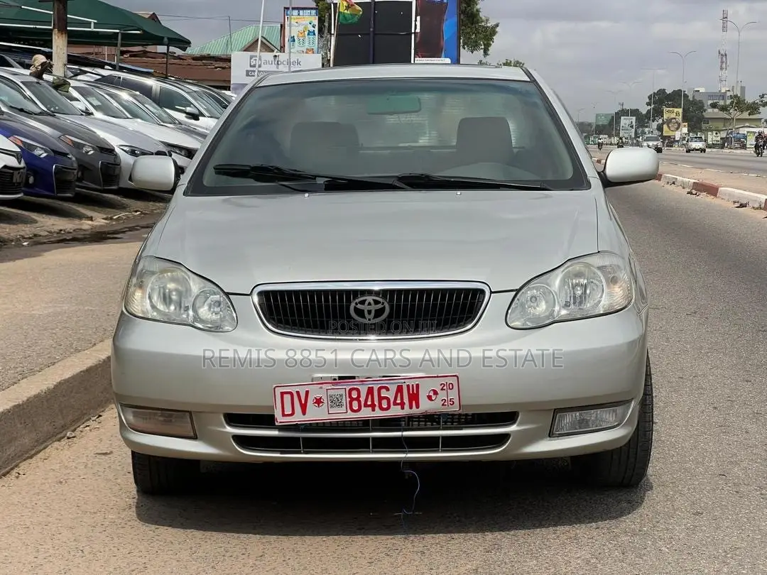 Toyota Corolla LE 4dr Sedan (1.8L 4cyl 4A) 2012 Silver