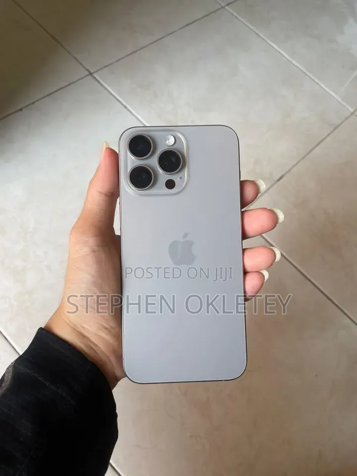 New Apple iPhone 15 Pro Max 256 GB Silver