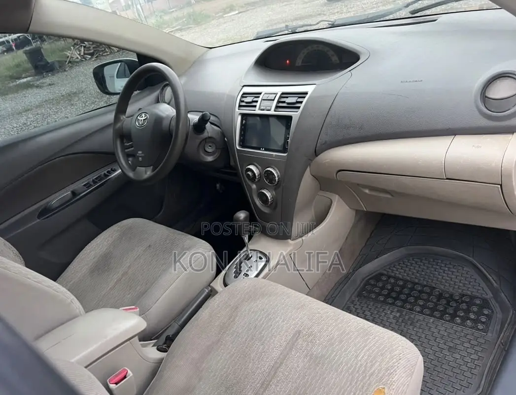 Toyota Belta 2010 White