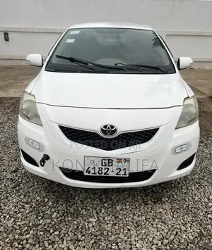 Toyota Belta 2010 White