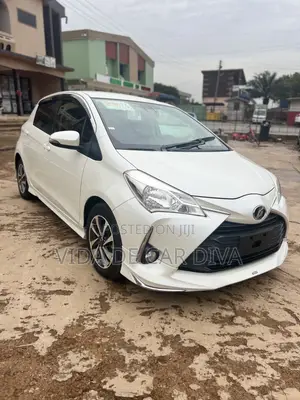 Toyota Vitz 1.3 FWD 5dr 2017 White
