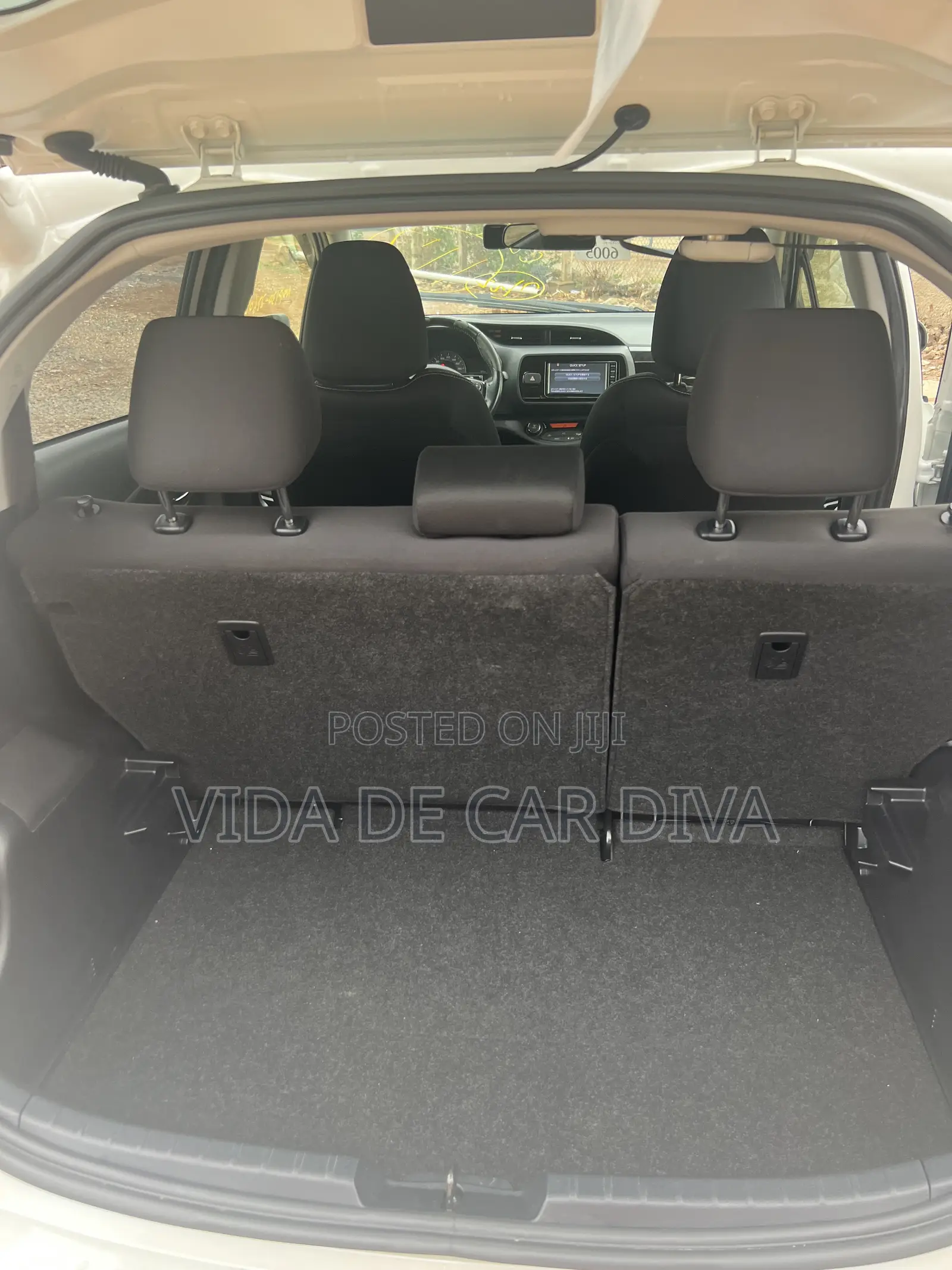 Toyota Vitz 1.3 FWD 5dr 2017 White