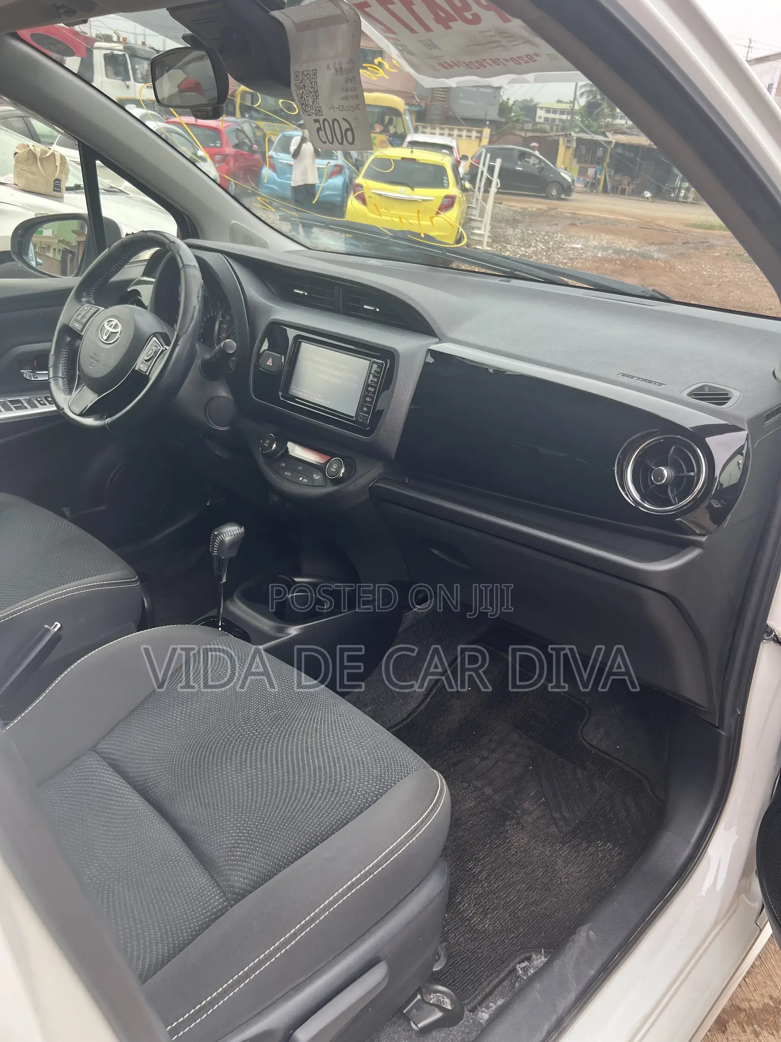 Toyota Vitz 1.3 FWD 5dr 2017 White