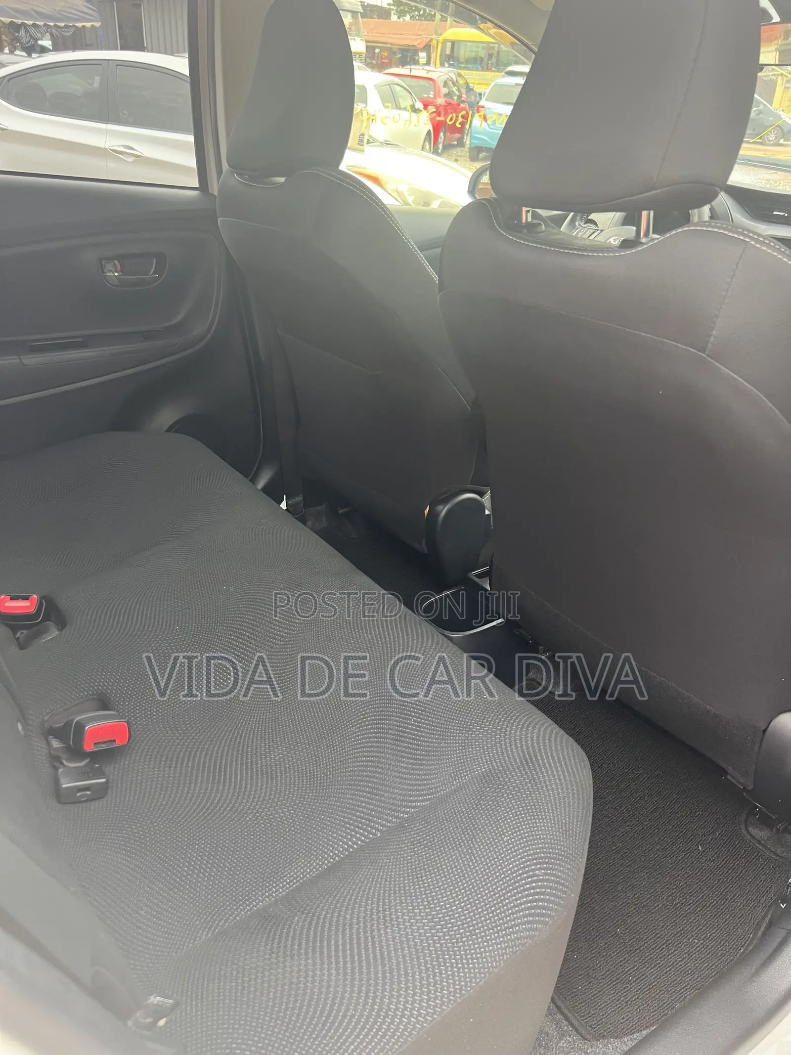 Toyota Vitz 1.3 FWD 5dr 2017 White