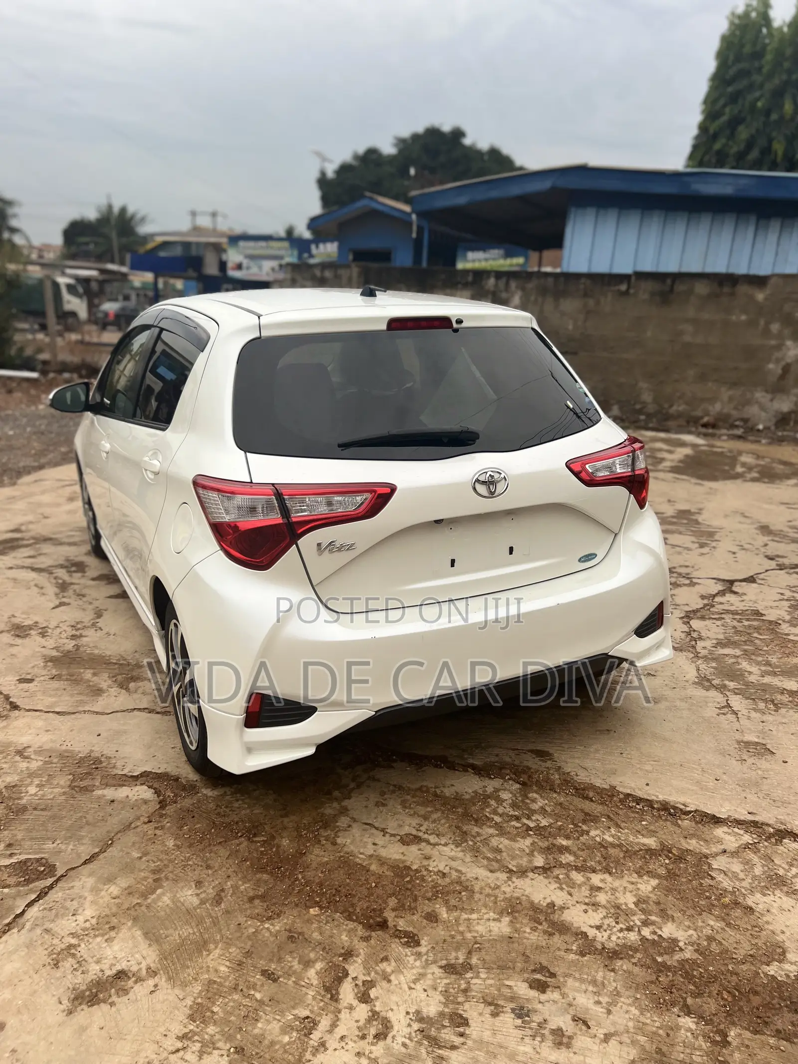 Toyota Vitz 1.3 FWD 5dr 2017 White