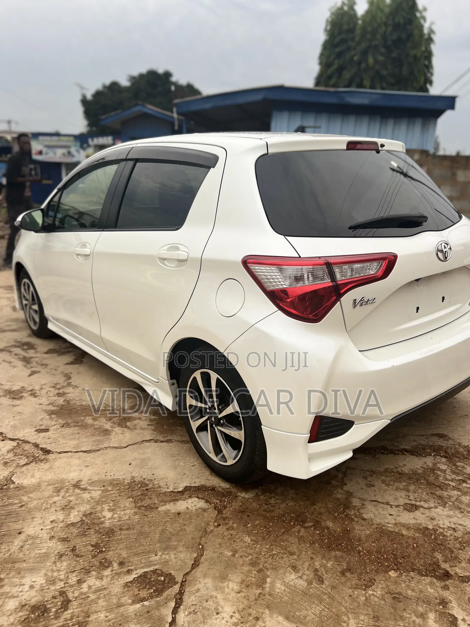 Toyota Vitz 1.3 FWD 5dr 2017 White