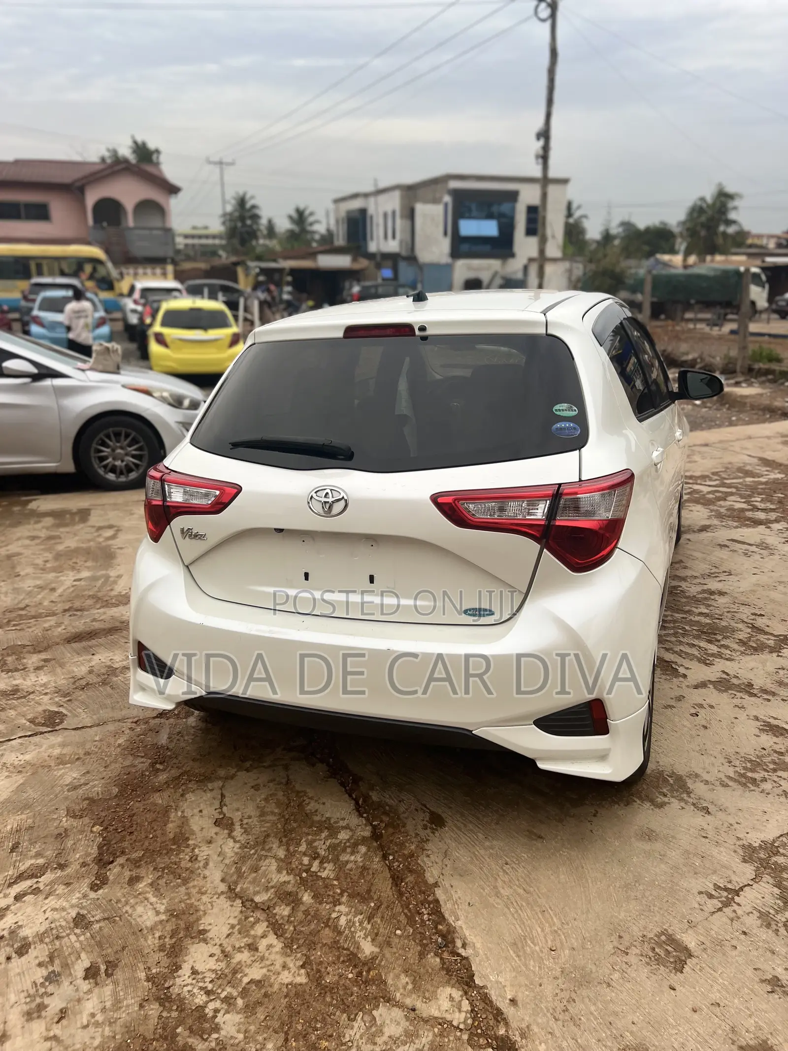 Toyota Vitz 1.3 FWD 5dr 2017 White
