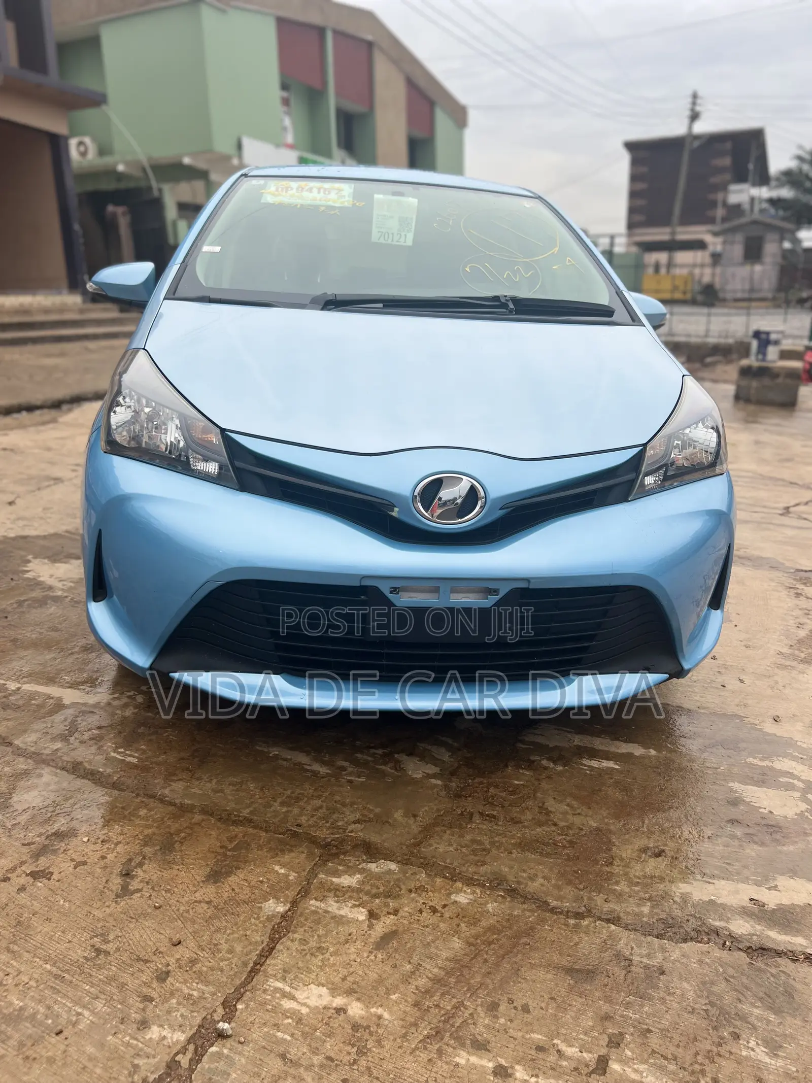 Toyota Vitz 1.3 FWD 5dr 2015 Blue