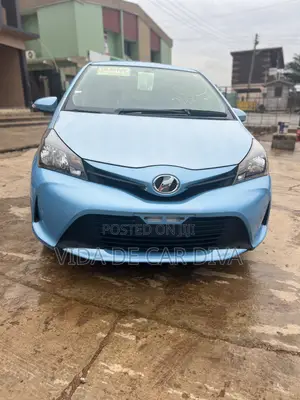 Toyota Vitz 1.3 FWD 5dr 2015 Blue
