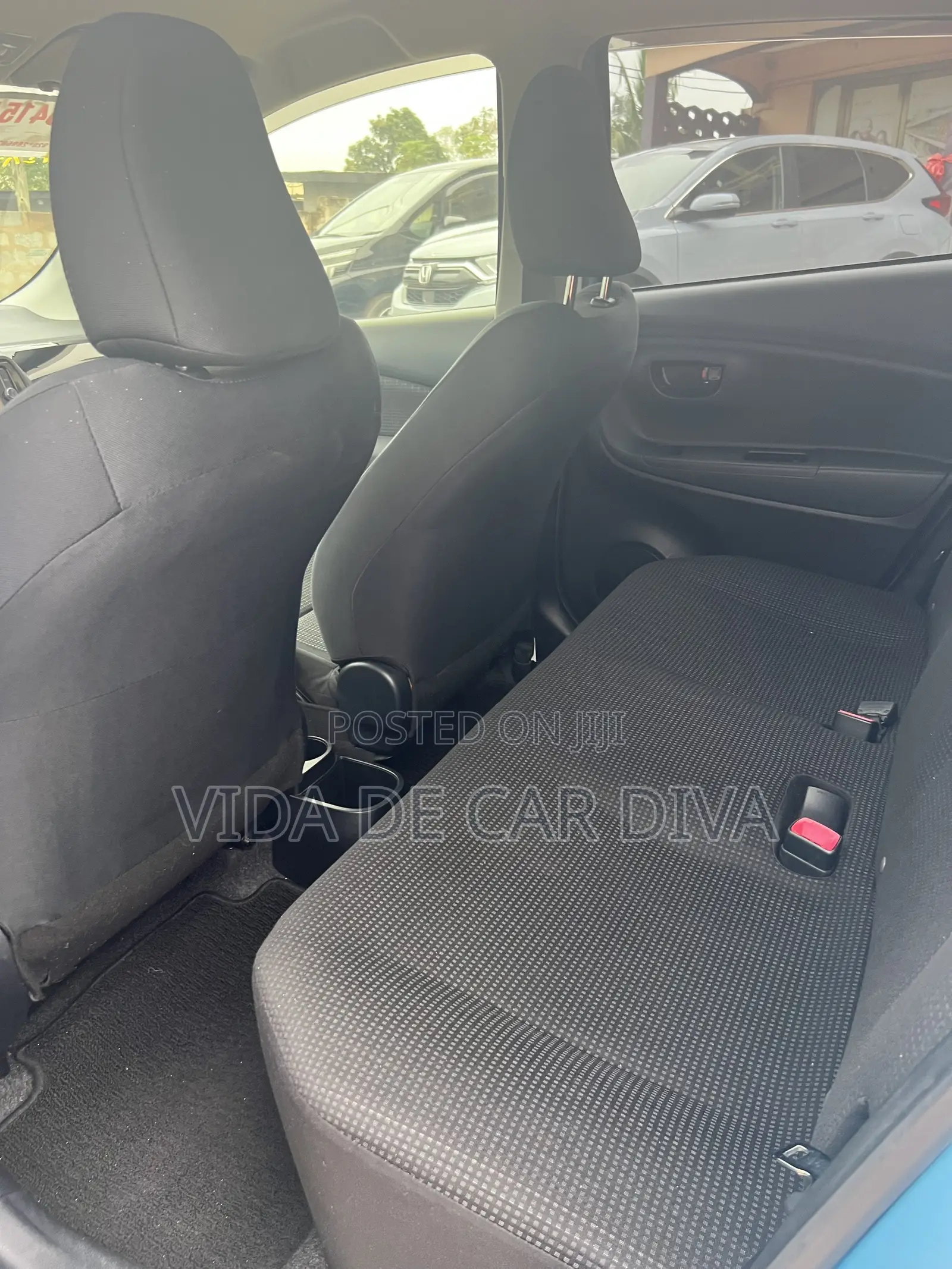 Toyota Vitz 1.3 FWD 5dr 2015 Blue
