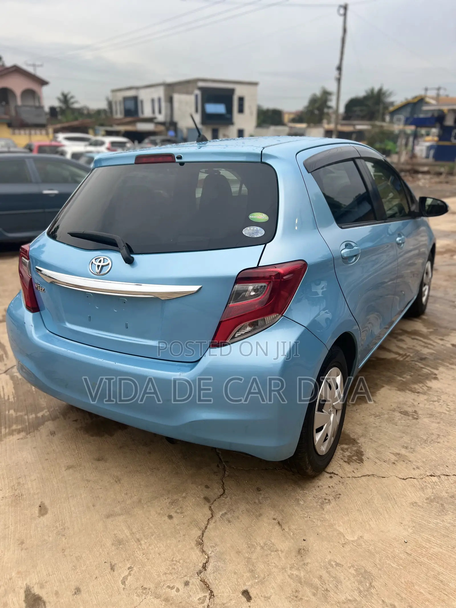 Toyota Vitz 1.3 FWD 5dr 2015 Blue
