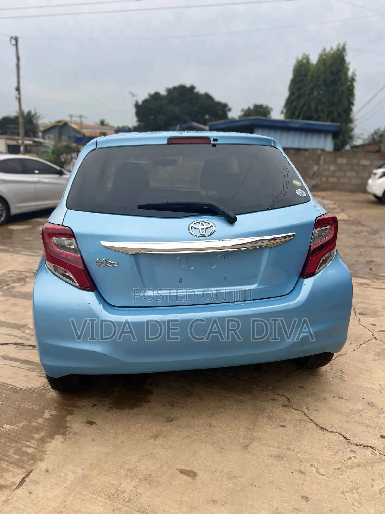 Toyota Vitz 1.3 FWD 5dr 2015 Blue
