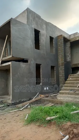 Furnished 4bdrm Mansion in Jellel City, Madina for sale