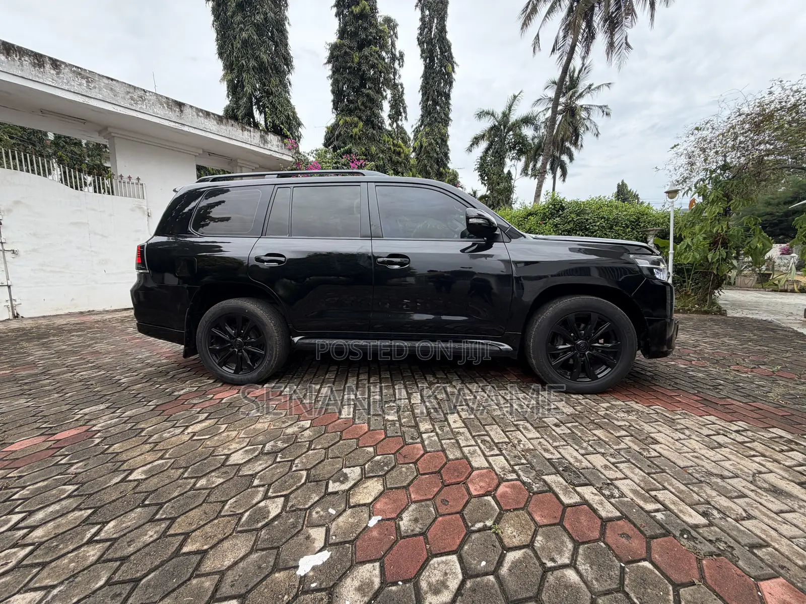 Toyota Land Cruiser 2011 Black