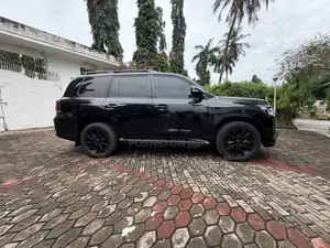 Toyota Land Cruiser 2011 Black