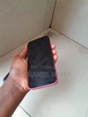Apple iPhone 13 128 GB Red