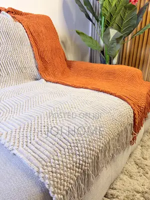 Plush Comfort Throw Blanket