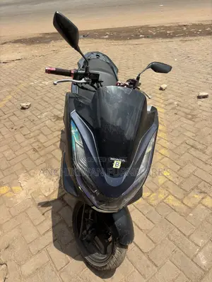 Honda 2025 Black