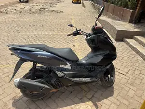 Honda 2025 Black