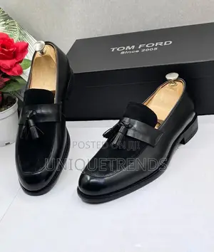 TOMFORD Leather and Suede Tassel Loafers (Black)