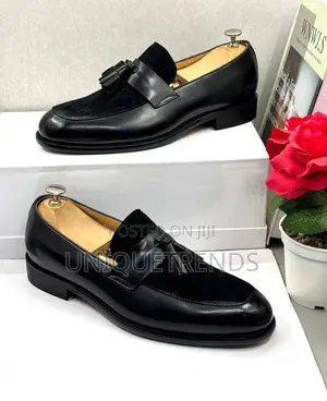 TOMFORD Leather and Suede Tassel Loafers (Black)