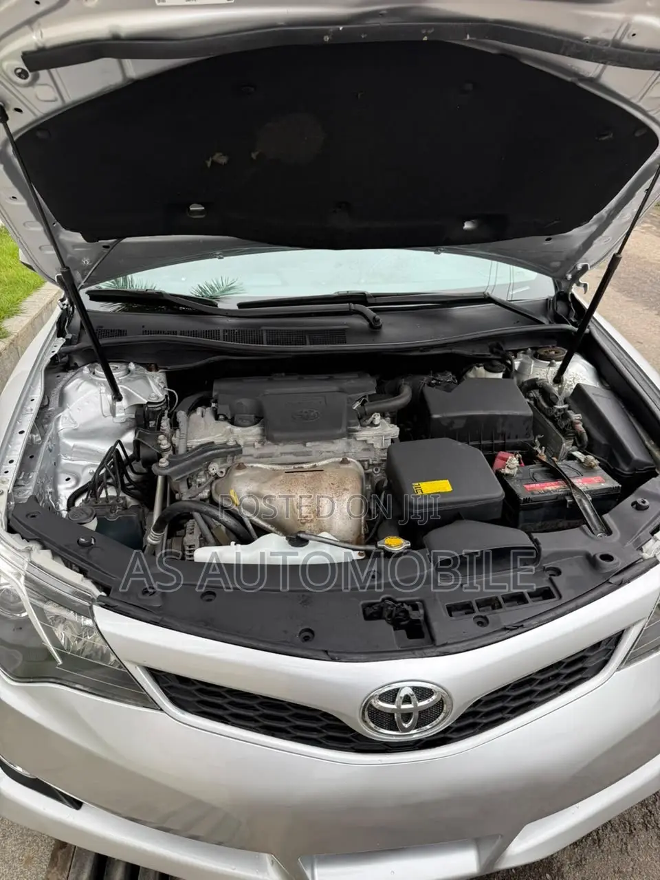 Toyota Camry SE 4dr Sedan (2.5L 4cyl 6A) 2014 Silver