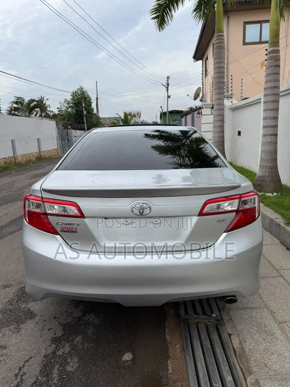 Toyota Camry SE 4dr Sedan (2.5L 4cyl 6A) 2014 Silver