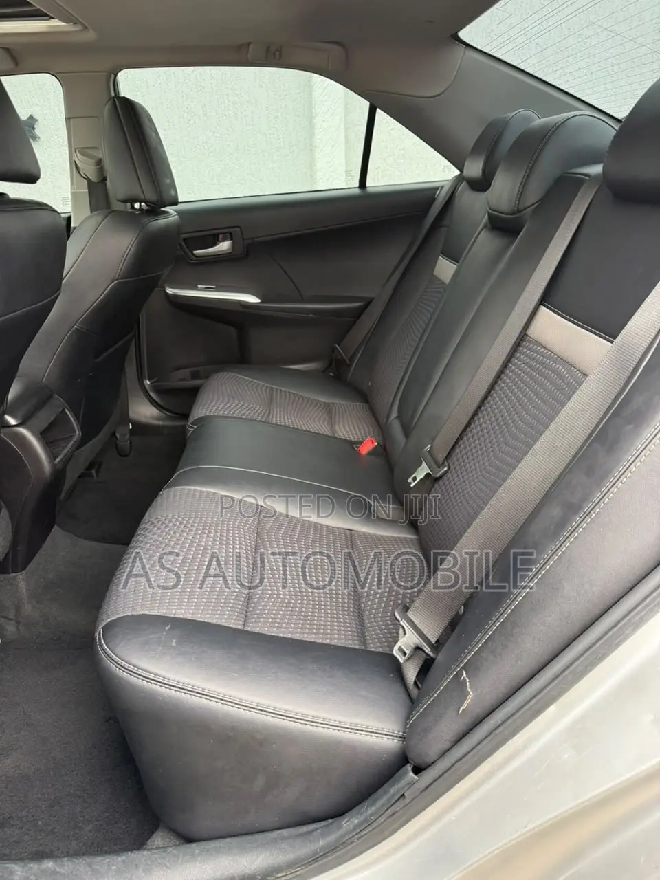 Toyota Camry SE 4dr Sedan (2.5L 4cyl 6A) 2014 Silver
