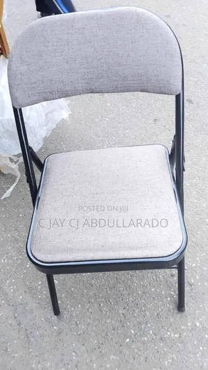 Folding Chairs With Foam and Metal Legs