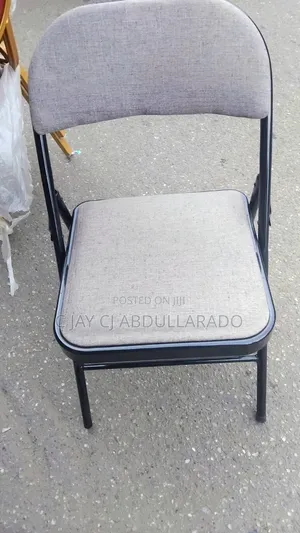 Folding Chairs With Foam and Metal Legs
