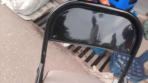 Folding Chairs With Foam and Metal Legs