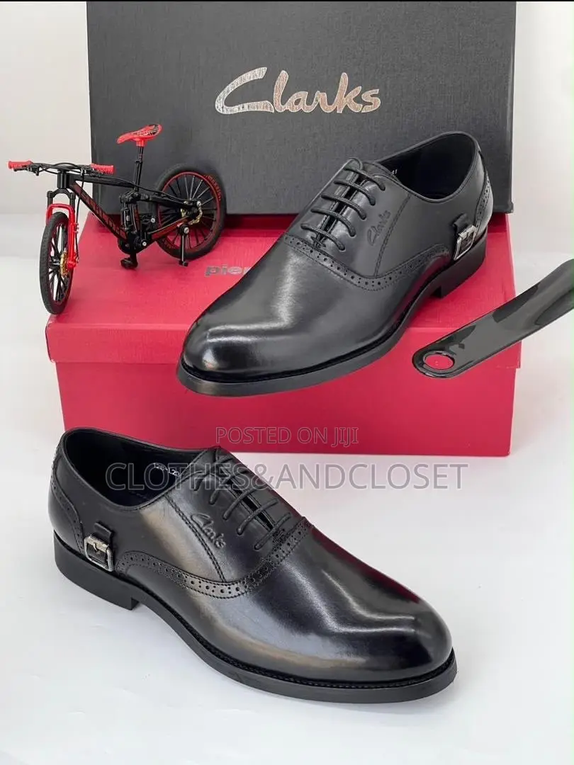 Clarks Mens Black Formal Shoes (Lace-Up Dress Shoes With Brogue)