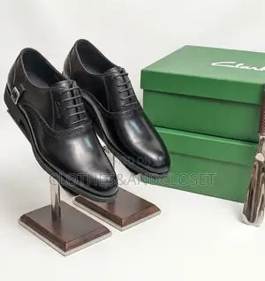 Clarks Mens Black Formal Shoes (Lace-Up Dress Shoes With Brogue)