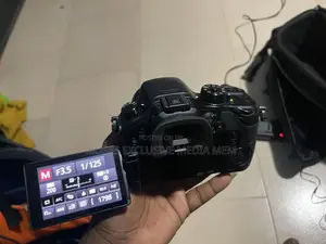 PANASONIC GH4 99% New (Body Only)