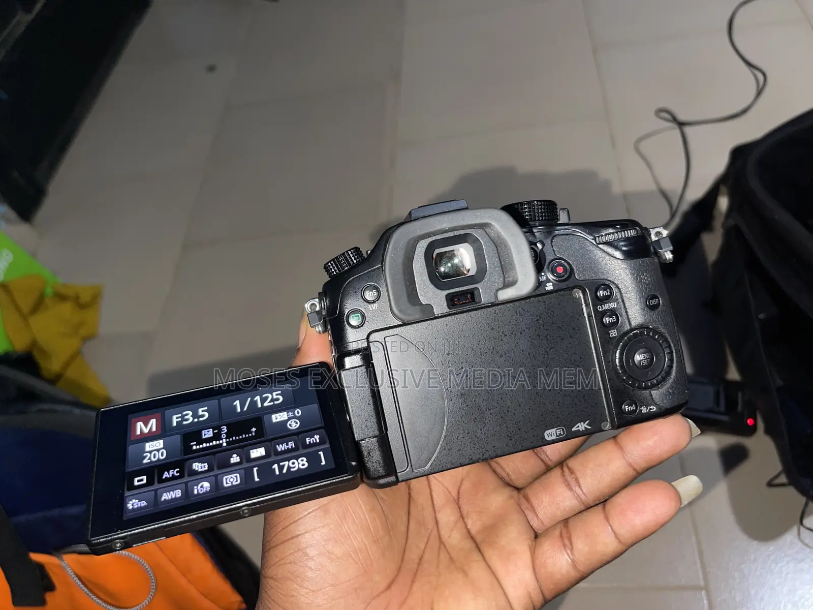 PANASONIC GH4 99% New (Body Only)