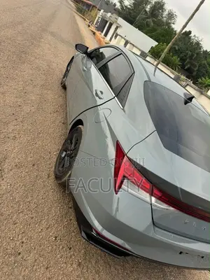 Hyundai Elantra SE 2022 Gray