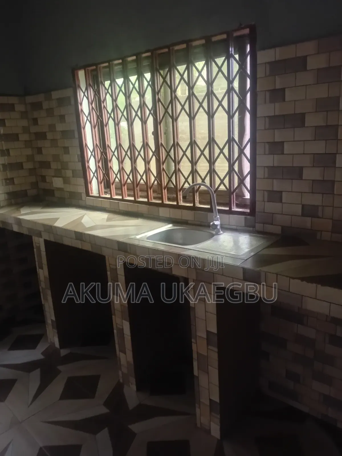 2bdrm Apartment in Oforikrom Ashogman, Police Station for rent