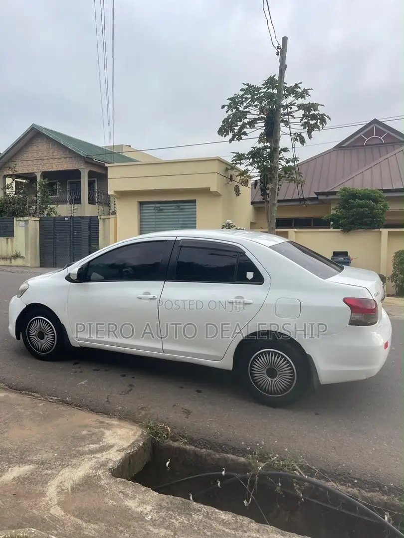 Toyota Belta 2010 White