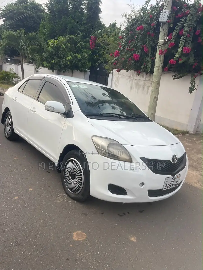 Toyota Belta 2010 White
