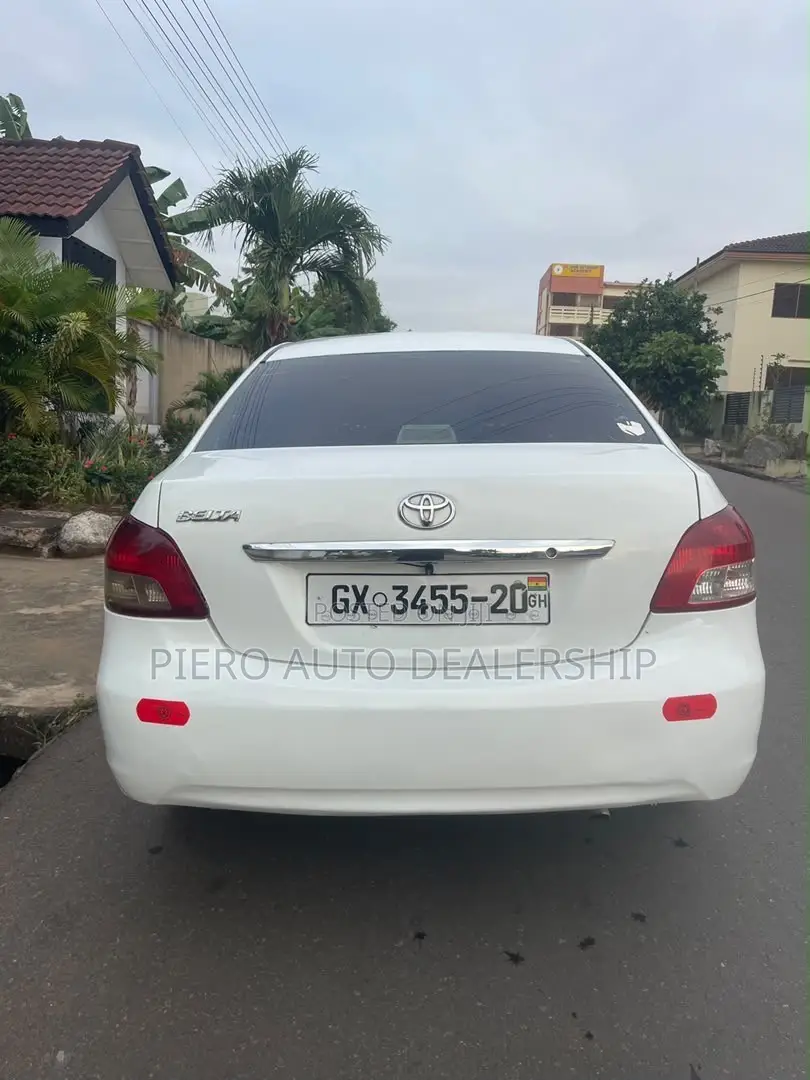 Toyota Belta 2010 White