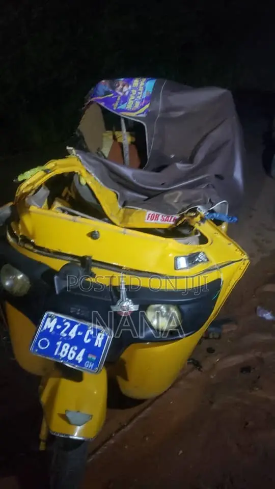 Bajaj RE 2024 Yellow