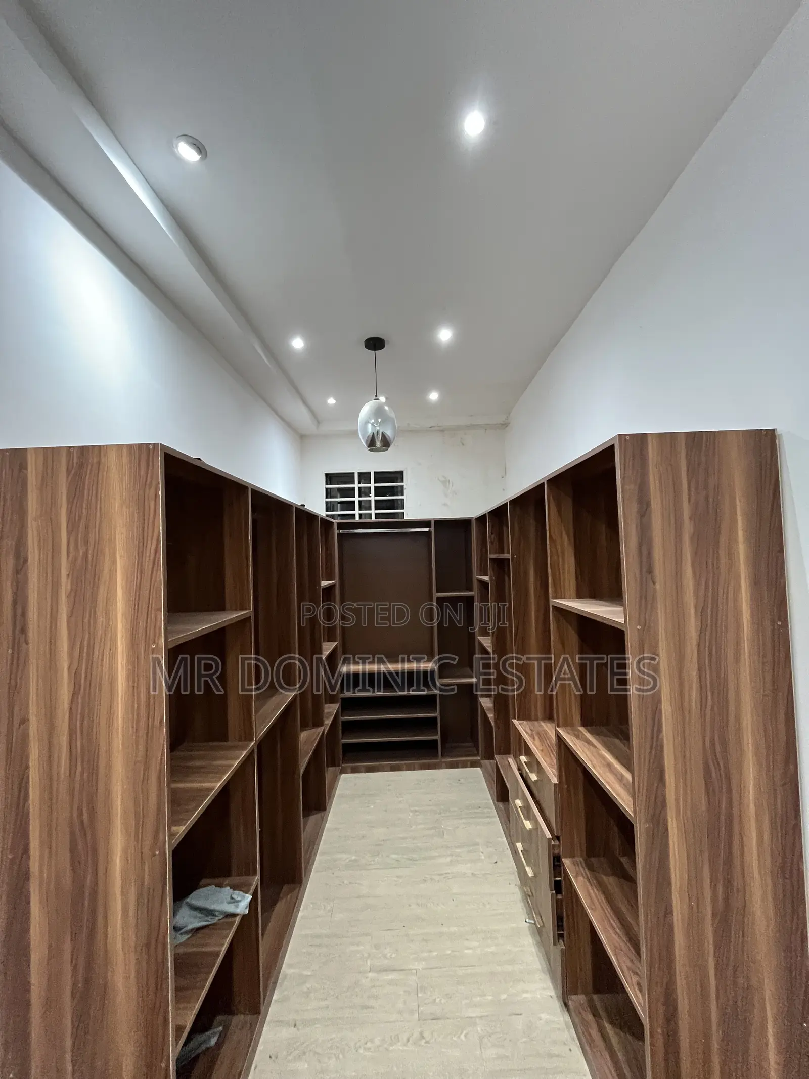 4bdrm Apartment in Mr Dominic Estate, Old Barrier for rent