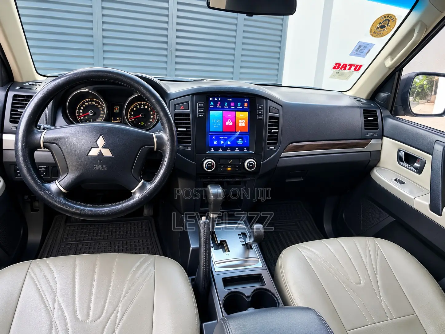 Mitsubishi Pajero 2010 Silver