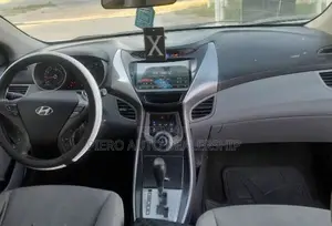 Hyundai Elantra 2013 White